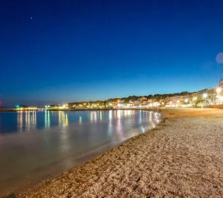 Appartement La Fregate Avec Terrasse A 100M De La Plage Saint-Cyr-sur-Mer Exterior foto
